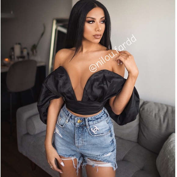 SATIN PLUNGE OFF SHOULDER BUSTIER